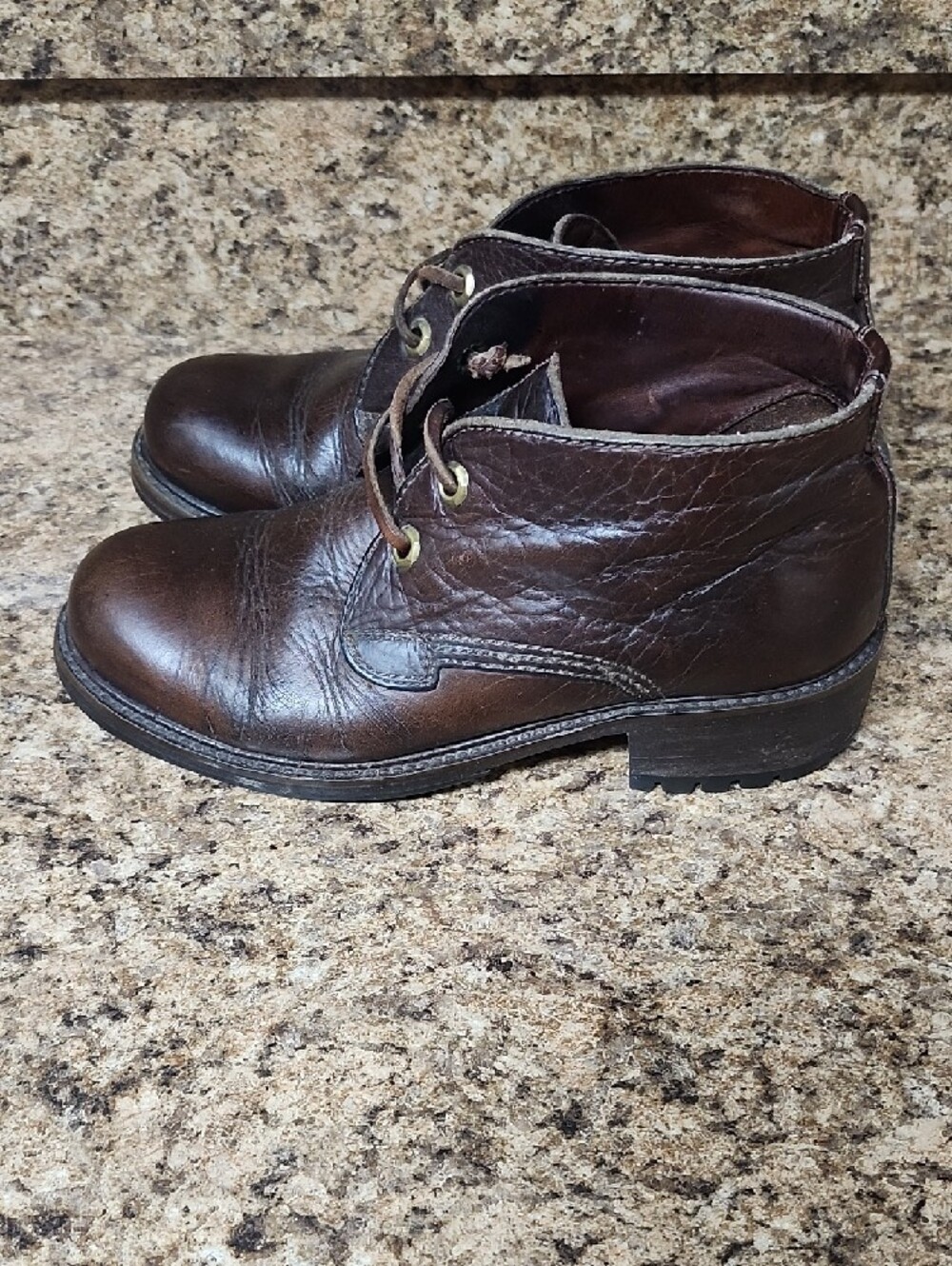 Vintage Leather Ankle Boots - Classic Casual Style - Picture 4 of 11